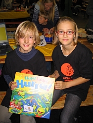 felicia_niklas_huepfhuepfhurra.jpg (50006 Byte)