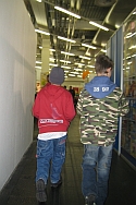 reporter_beim_gehen1.jpg (24678 Byte)