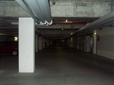 garage1.jpg (19110 Byte)