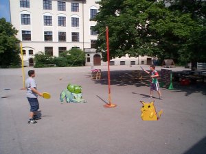 ball_an_der_schnur.jpg (19248 Byte)