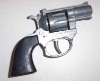 pistole.jpg (14915 Byte)